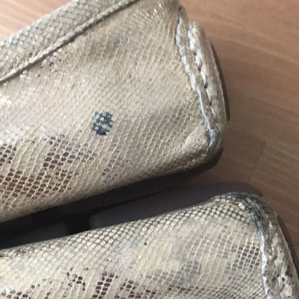 Vionic gold leather
